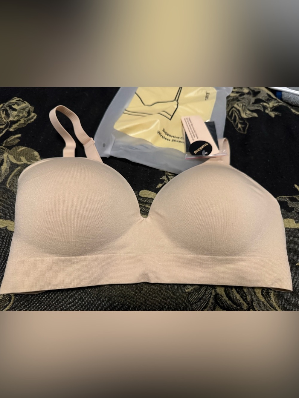 Truekind Women Supportive Comfort Shaping Wireless Bra — Nude - Large - New - Picture 2 of 5